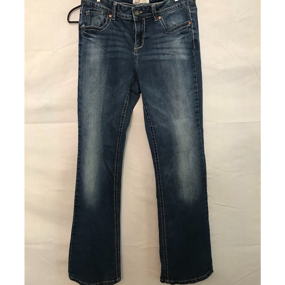 COPY - Lei Bridget Curvy Boot Cut Jeans Size 9